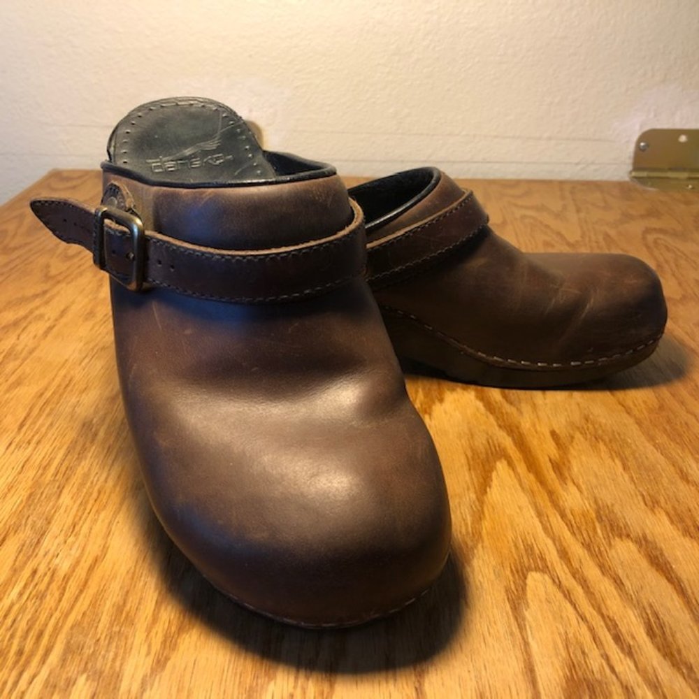 Dansko Women's size 9 (Eur 40) Ingrid Open-back Clog, oiled brown leather